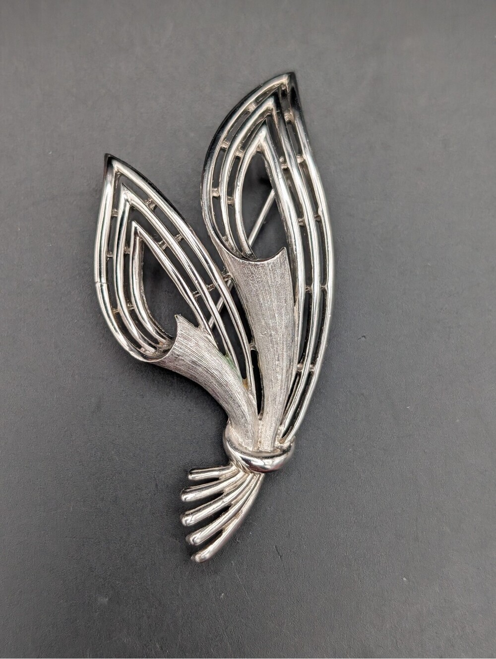 Vintage Crown Trifari Silver Tone Openwork Leaf Brooch Pin Textured Abstract
